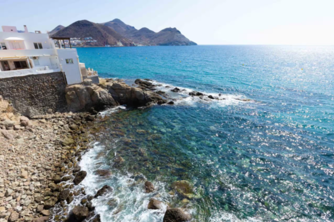 Vistas del acantilado y la bahía