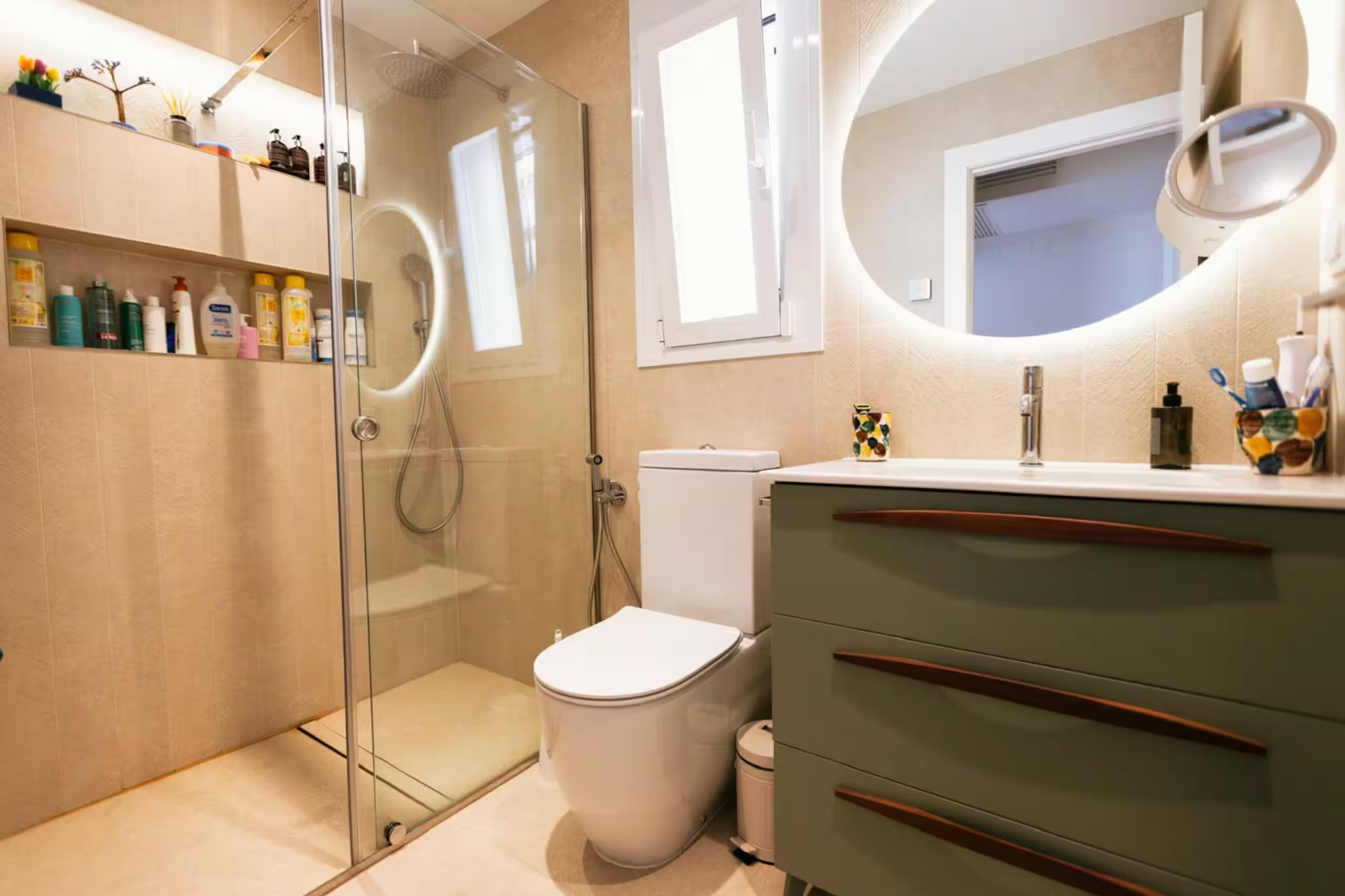Baño completo con ducha